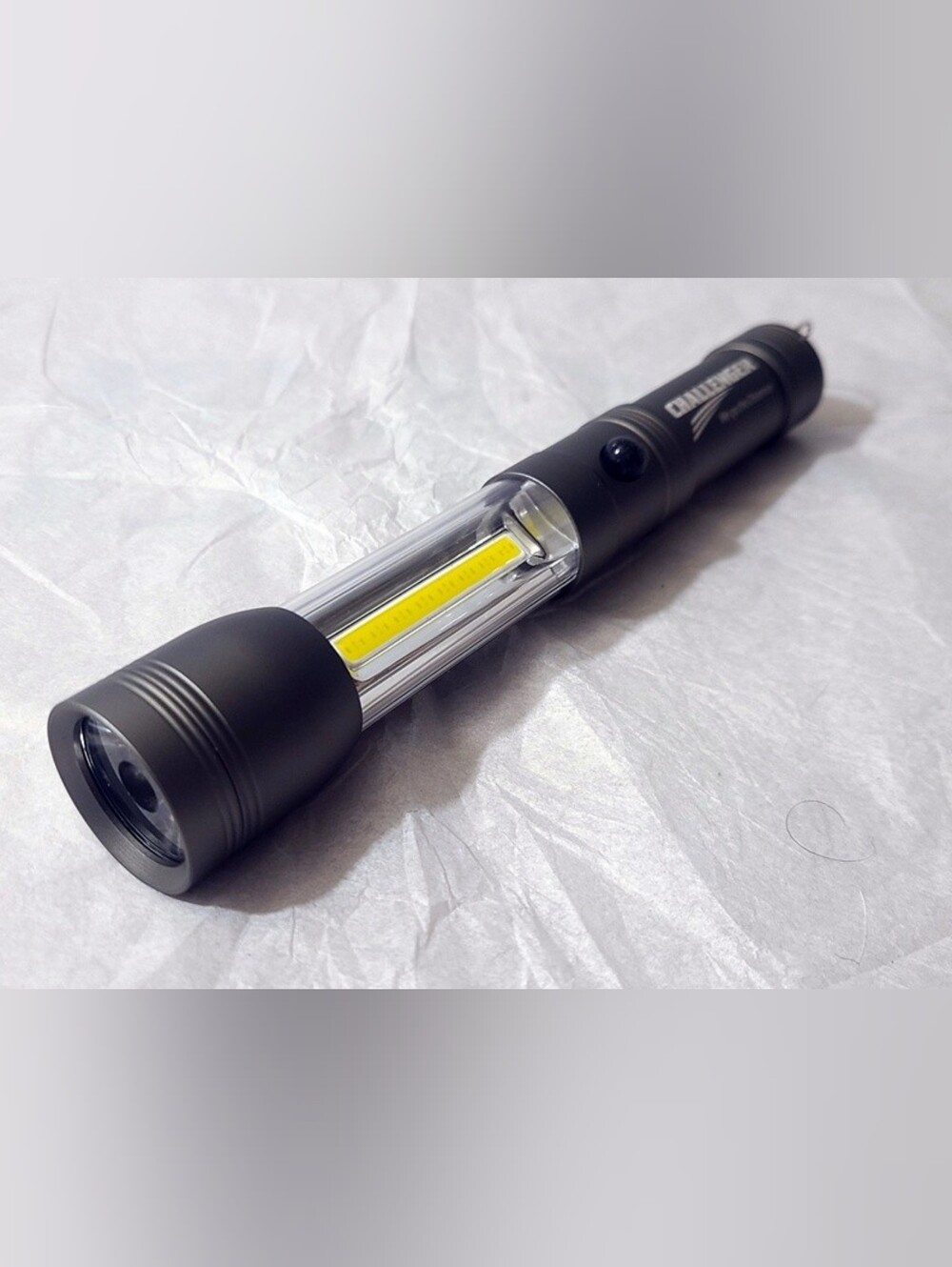 BNIB - Multifunction Emergency Beacon Work LED Flashlight - Picture 2 of 5